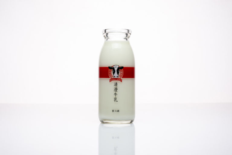 牛乳瓶（ガラス）へ3色印刷を行いました